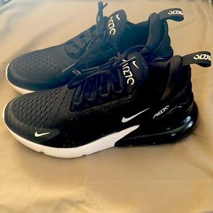 Women’s nike air max 270